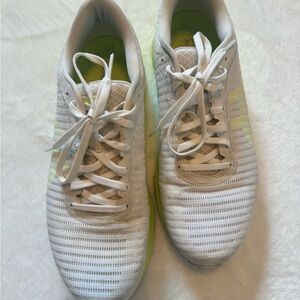 ASICS Dynaflyte 2 Women’s size 10